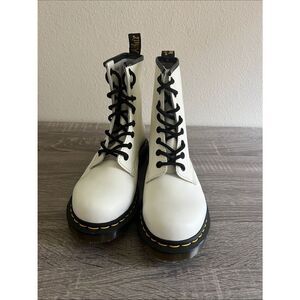 Dr. Martens 1460 White Leather Lace Up Boots NWOB 8